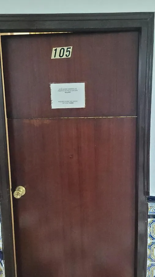 بيت ضيافة فندق بنسيون سان بينيتو أباد إشبيلية
