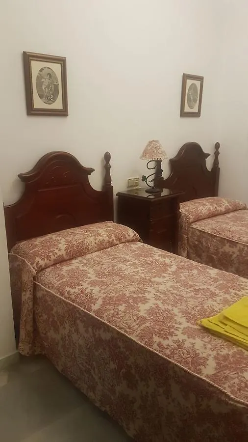 فندق بنسيون سان بينيتو أباد إشبيلية 0*,